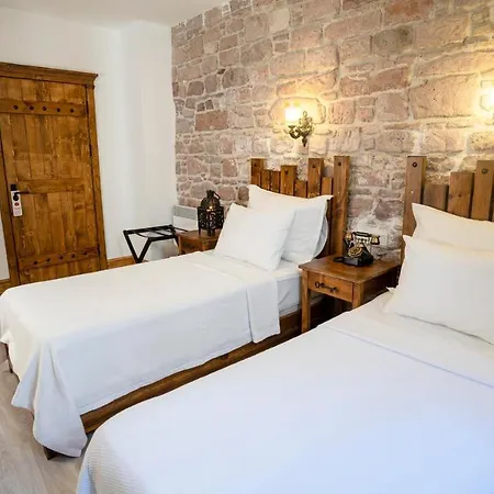 Pietra Bed & Breakfast