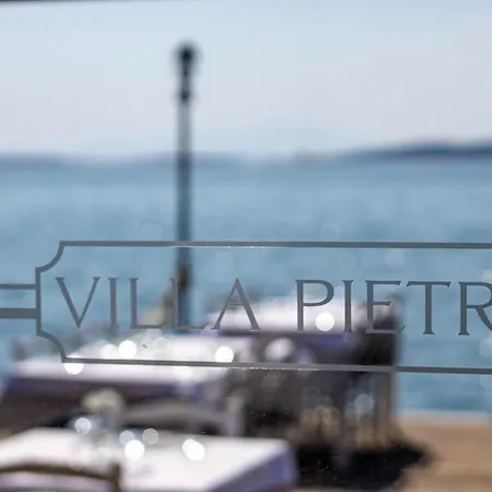 Pietra Bed & Breakfast 4*