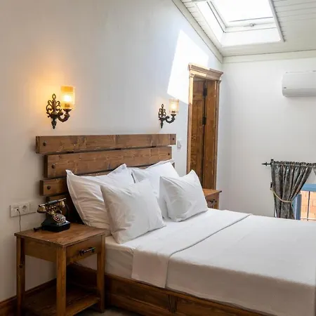 Pietra Frühstückspension 4*