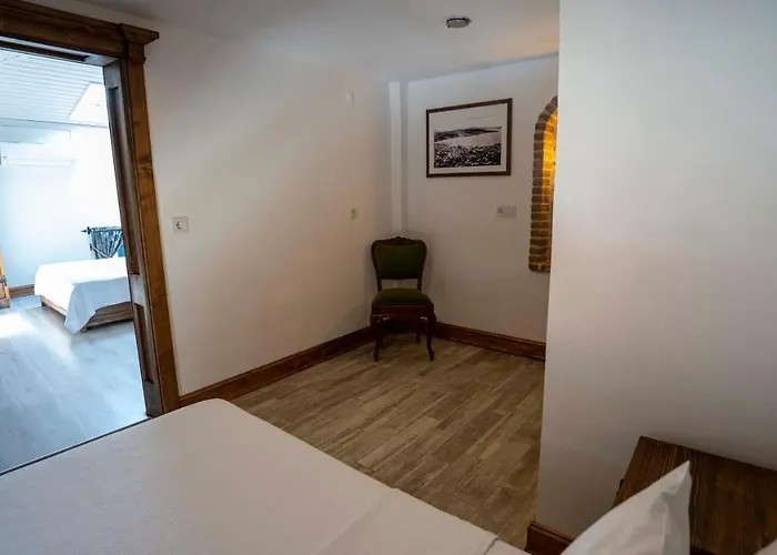 Pietra Bed & Breakfast