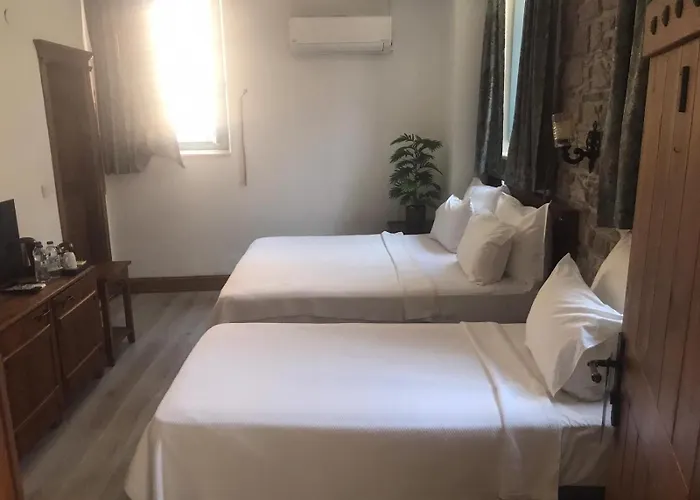 Pietra Frühstückspension 4*